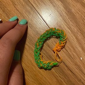 This is a loom band bracelet I need sold so I can pay my employees.